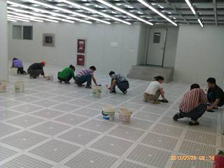 南京大學(xué)電子實驗樓潔凈室開荒保潔